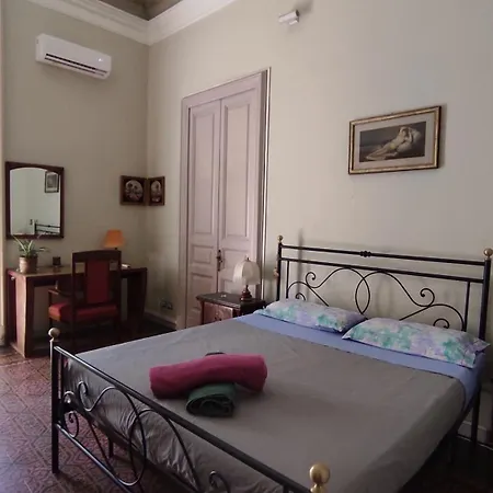 Casa Verdi - House Of Travelers Guest house Catania