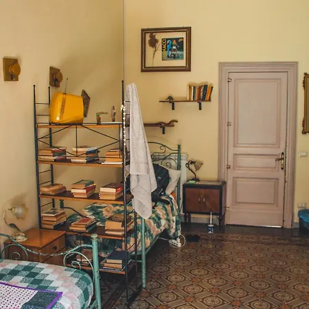Casa Verdi - House Of Travelers Guest house