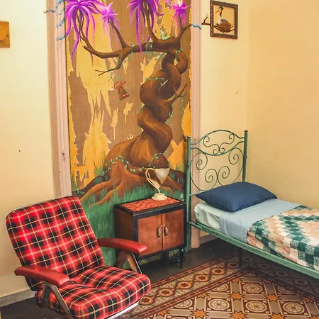 Casa Verdi - House Of Travelers 게스트하우스 3*