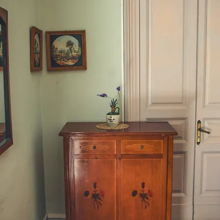 Casa Verdi - House Of Travelers 3* Catania