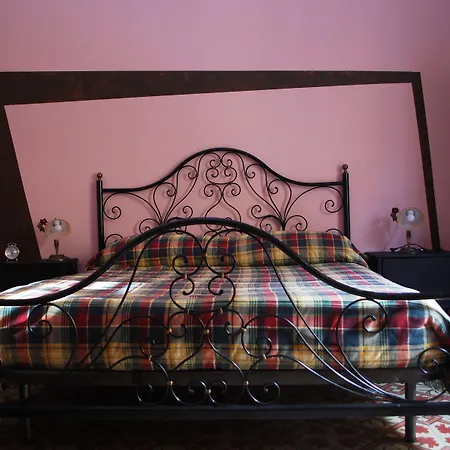 Casa Verdi - House Of Travelers بيت ضيافة 3*