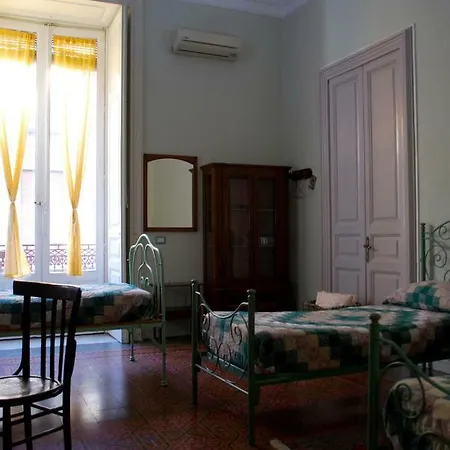Casa Verdi - House Of Travelers Guest house 3*