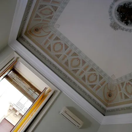 Casa Verdi - House Of Travelers Guest house 3*