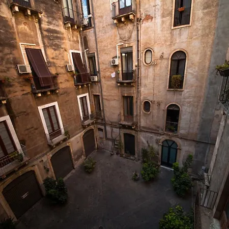 Casa Verdi - House Of Travelers 3* Catania